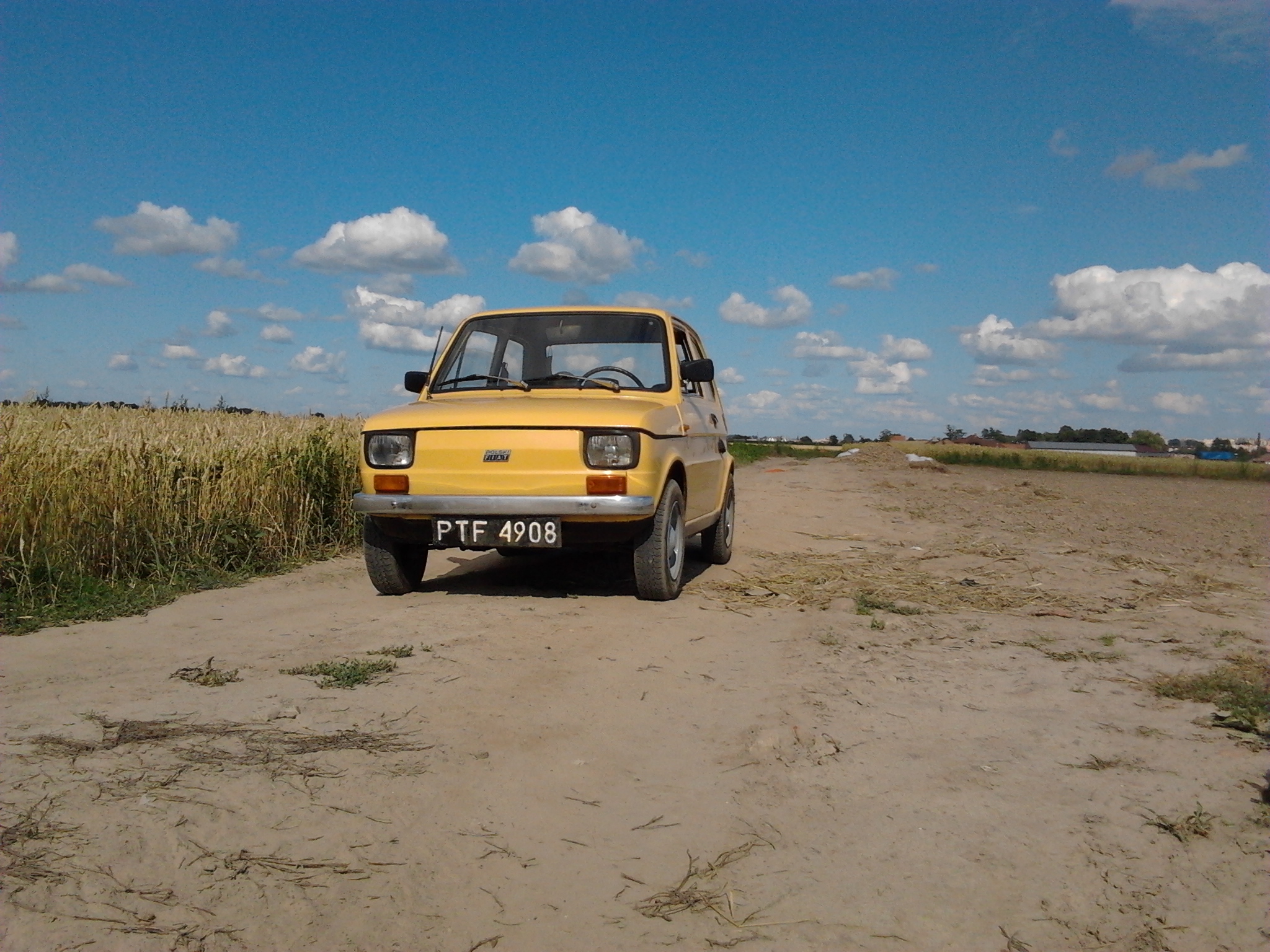 Zobacz obrazek (Polski Fiat 126p z 1979) www